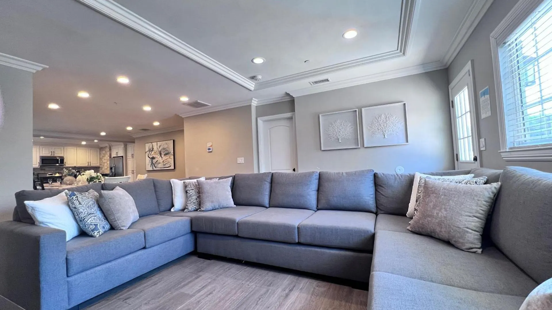 Destination #32 Villa Anaheim 0*,  United States
